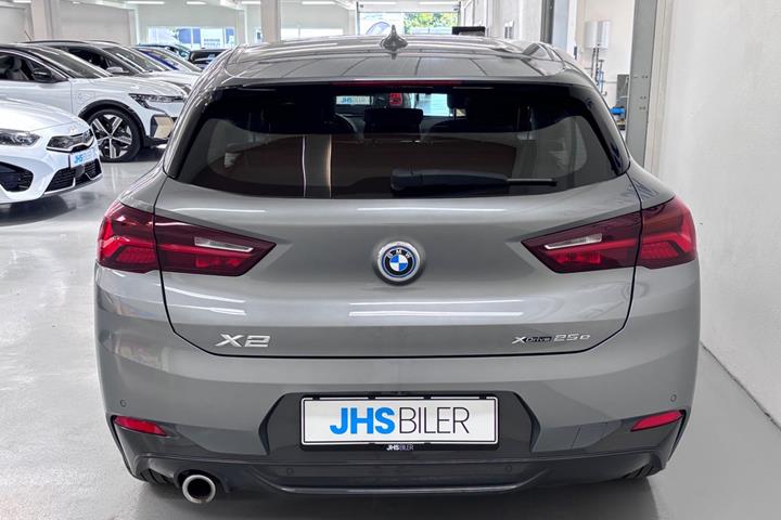 Grå BMW X2 fra 2023