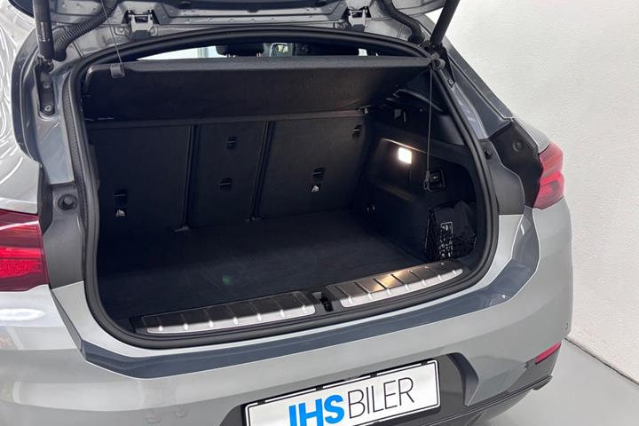 Grå BMW X2 fra 2023