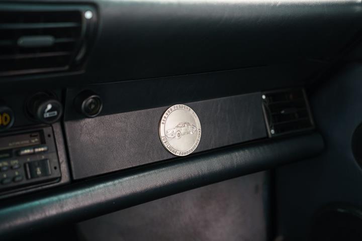 Grå Porsche 911 fra 1988