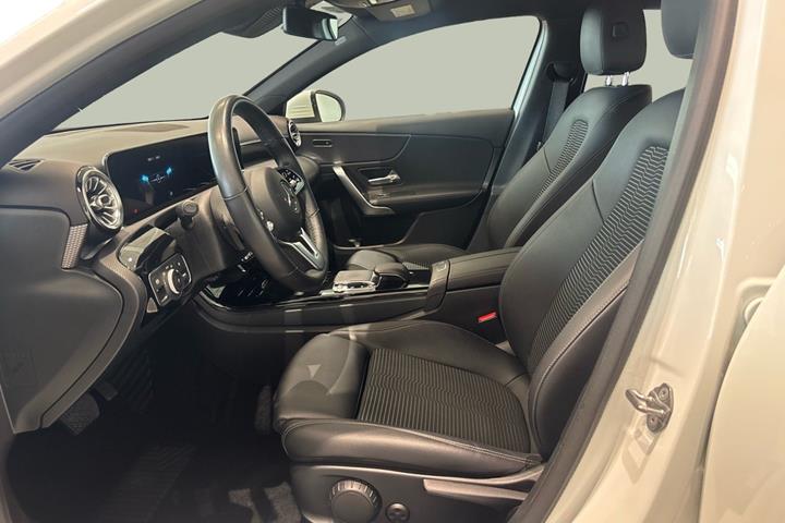 Hvid Mercedes A220 fra 2018 set indefra