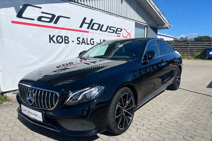 Sort Mercedes E220 d fra 2017