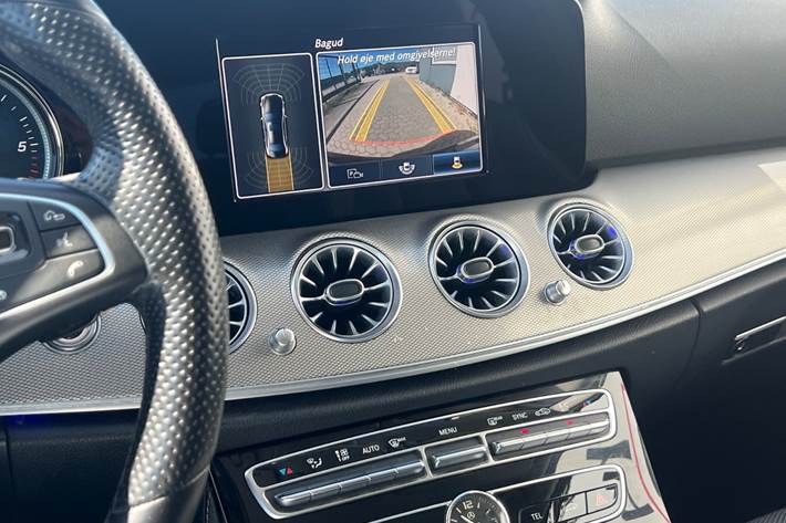Sort Mercedes E220 d fra 2017