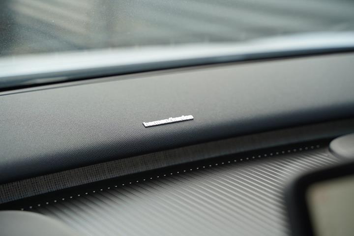 Blå Volvo EX30 fra 2025