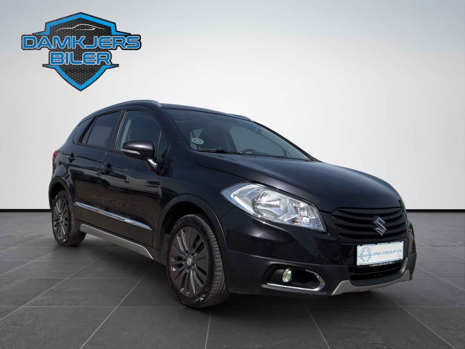Sort Suzuki S-Cross fra 2013