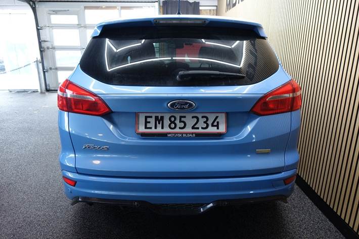 Blå Ford Focus fra 2015