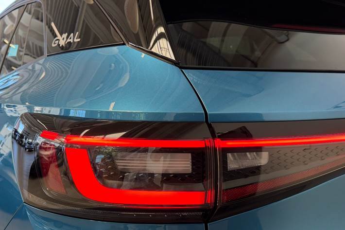 Blå VW ID.4 fra 2025