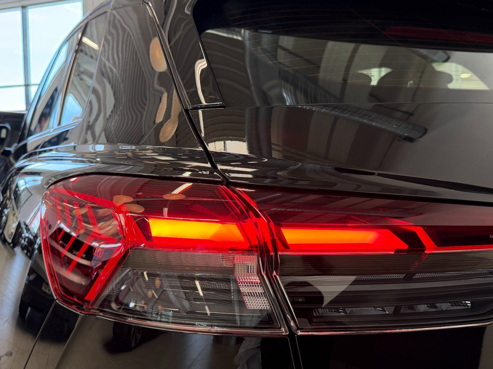 Sort Audi Q4 e-tron fra 2026
