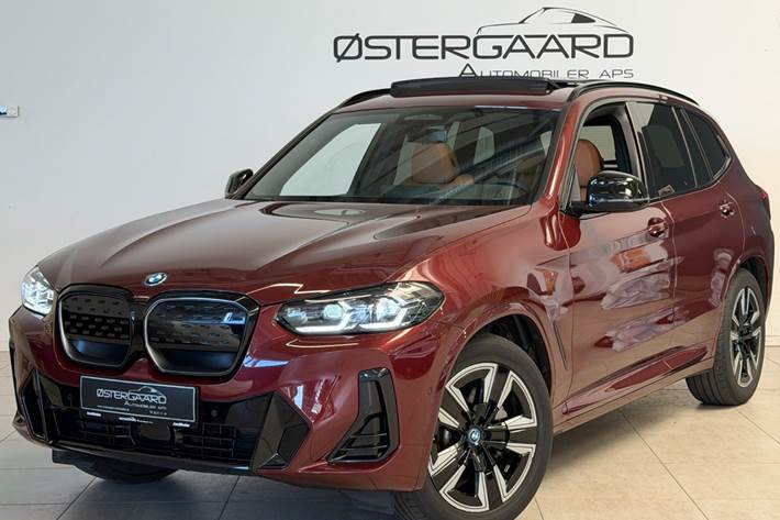 Grå BMW iX3 fra 2023
