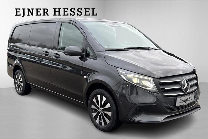 Grå Mercedes Vito 114 fra 2024