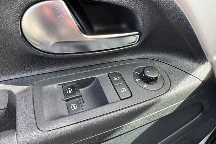 Hvid VW UP! fra 2018