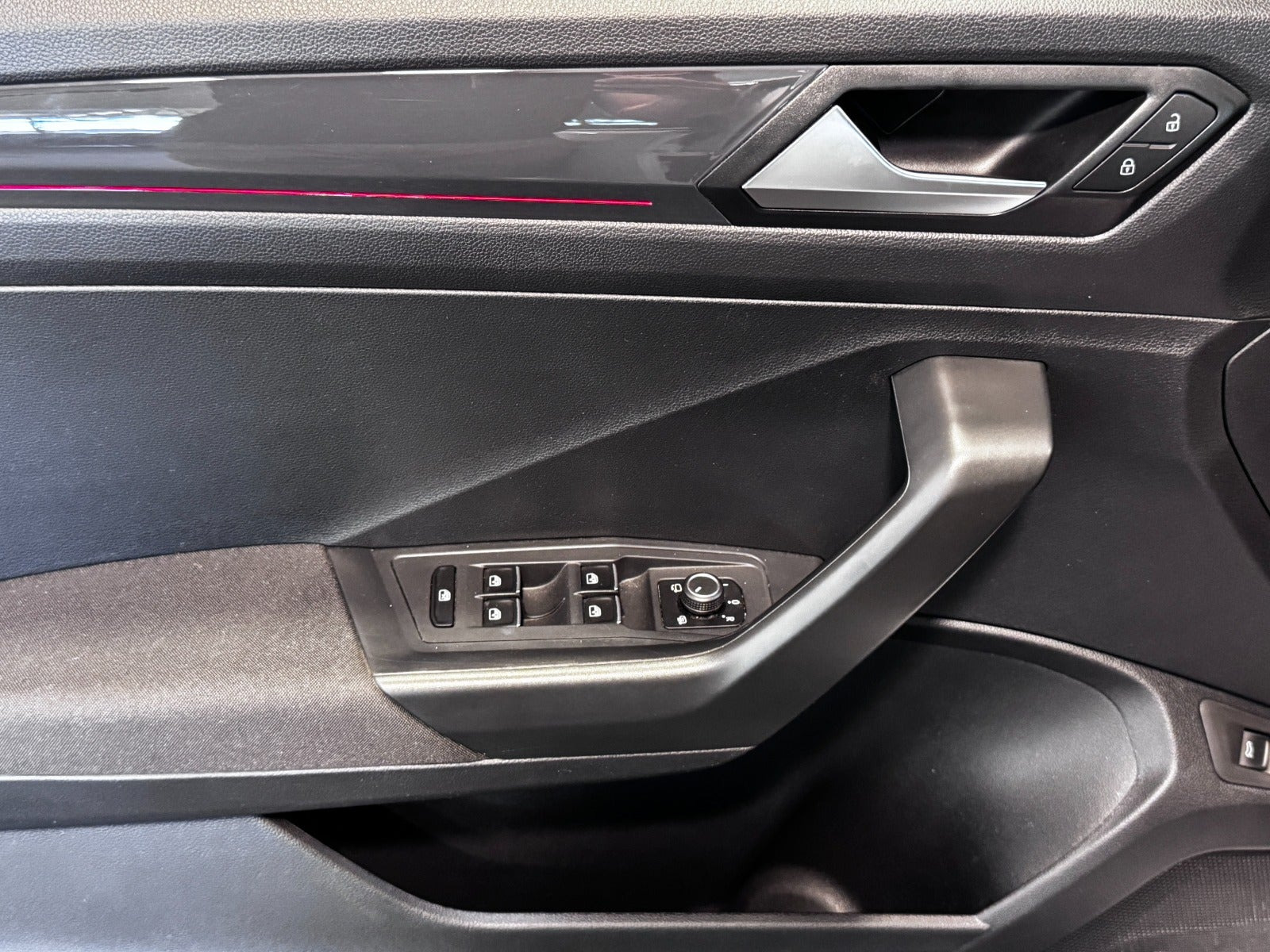 Hvid VW T-Roc fra 2019