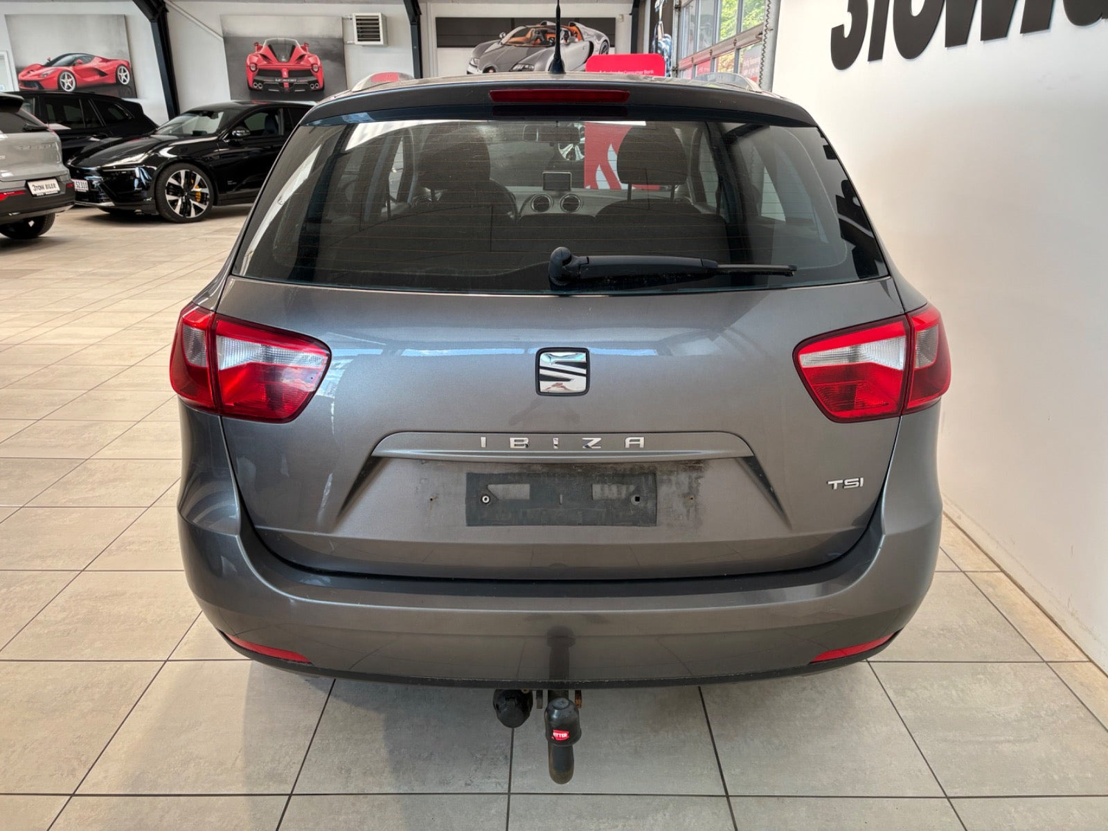 Grå Seat Ibiza fra 2015
