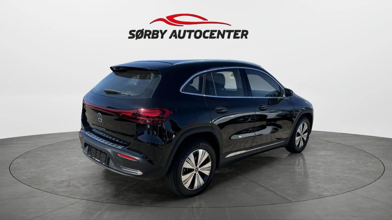 Sort Mercedes EQA250+ fra 2024