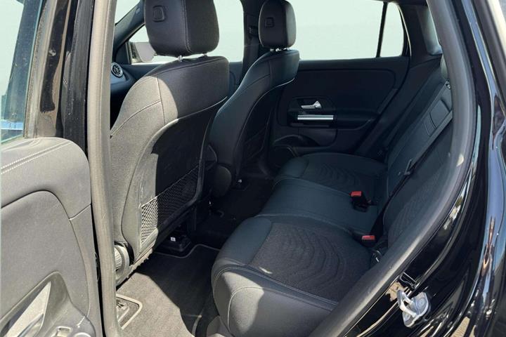 Sort Mercedes EQA250+ fra 2024