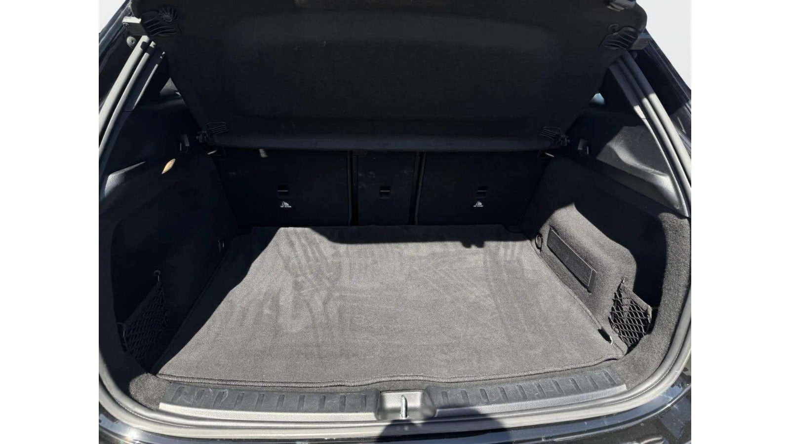 Sort Mercedes EQA250+ fra 2024