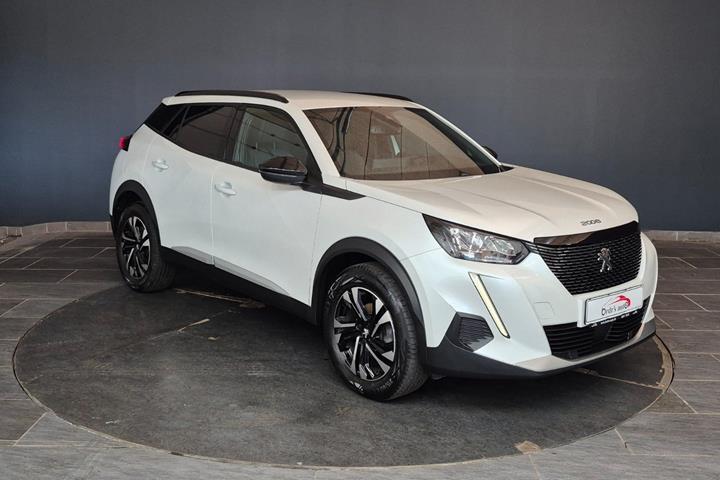 Hvid Peugeot 2008 fra 2023