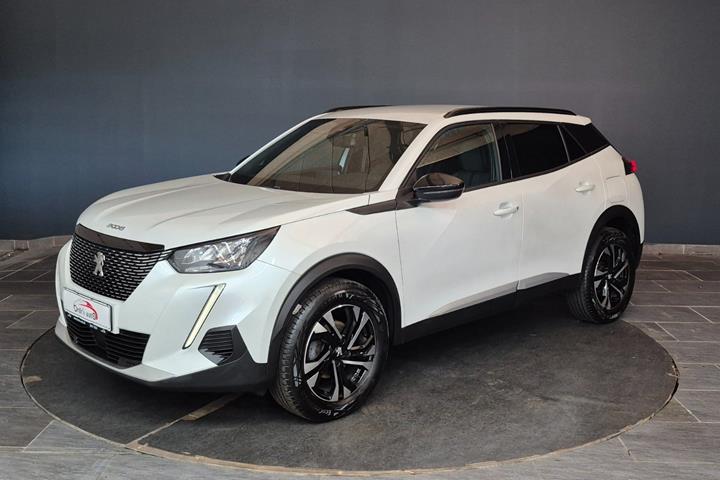 Hvid Peugeot 2008 fra 2023