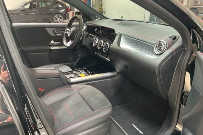 Sort Mercedes EQA250+ fra 2024