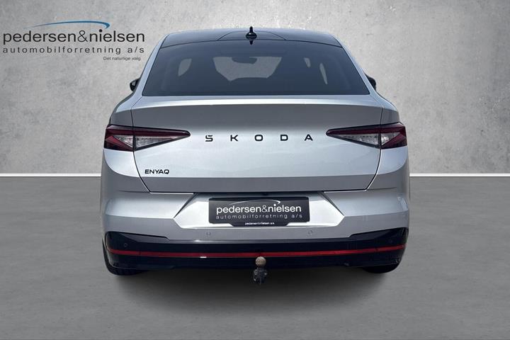 Sølv Skoda Enyaq fra 2024