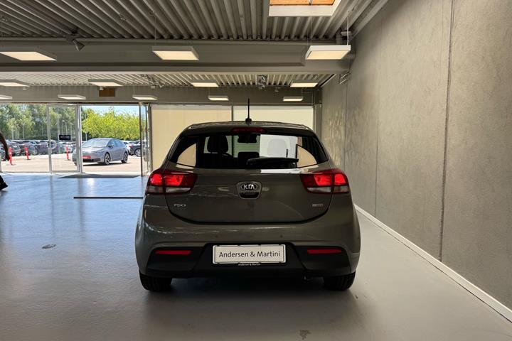 Grøn Kia Rio fra 2020