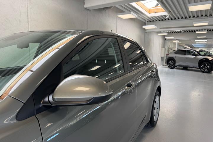 Grøn Kia Rio fra 2020