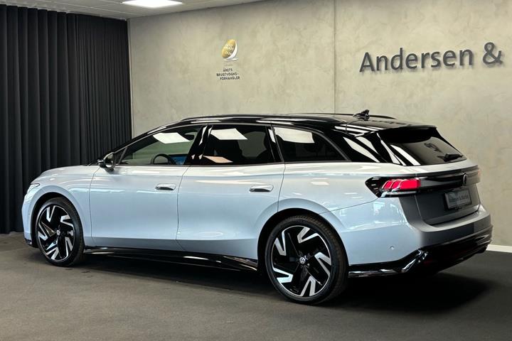 Sølv VW ID.7 fra 2026