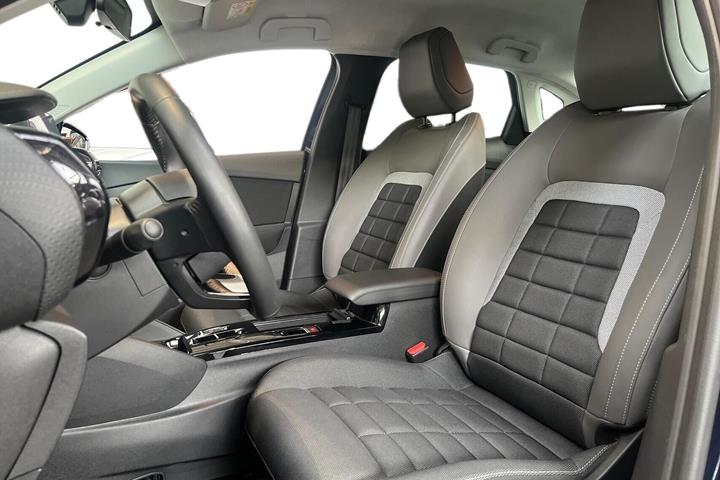 Blå Citroën ë-C4 X fra 2025