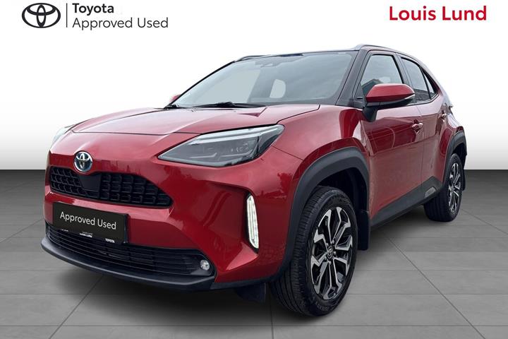 Rød Toyota Yaris Cross fra 2022 set udefra