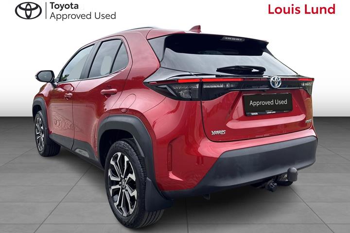 Rød Toyota Yaris Cross fra 2022
