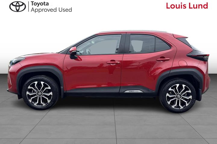 Rød Toyota Yaris Cross fra 2022