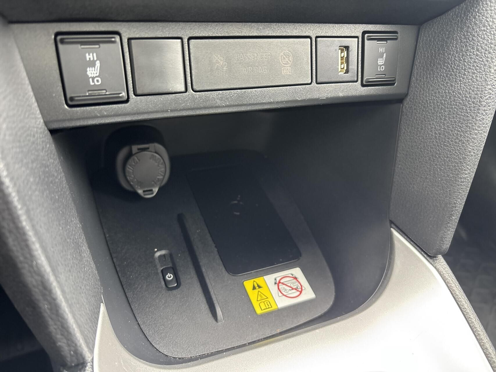 Rød Toyota Yaris Cross fra 2022