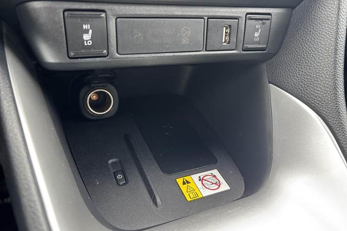 Sort Toyota Yaris fra 2021