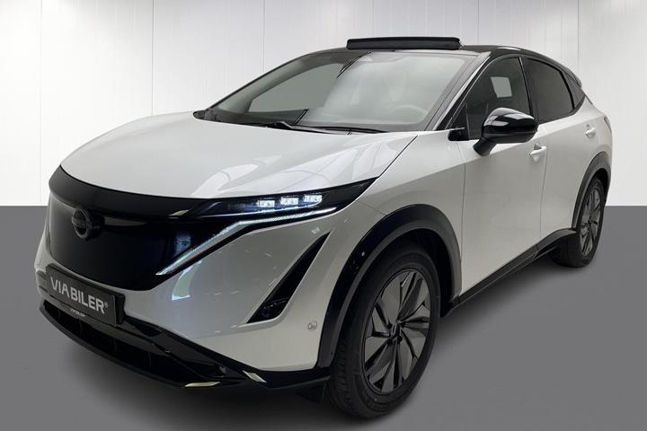 Hvid Nissan Ariya fra 2026 set udefra