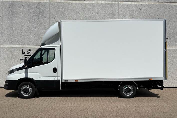 Hvid Iveco Daily fra 2026