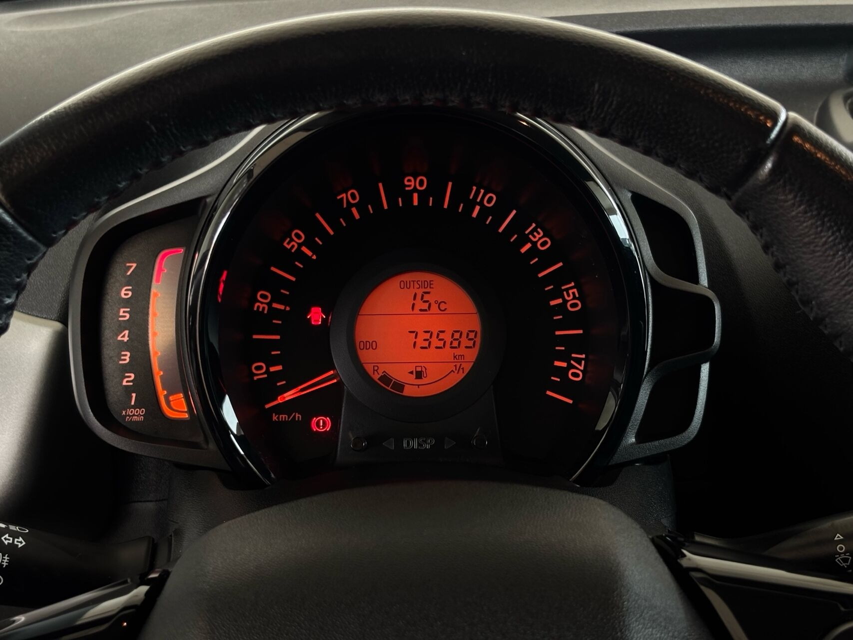Sort Peugeot 108 fra 2016