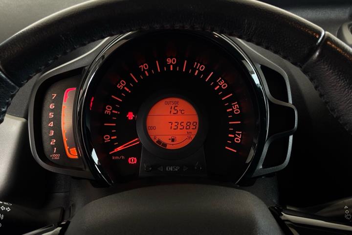 Sort Peugeot 108 fra 2016