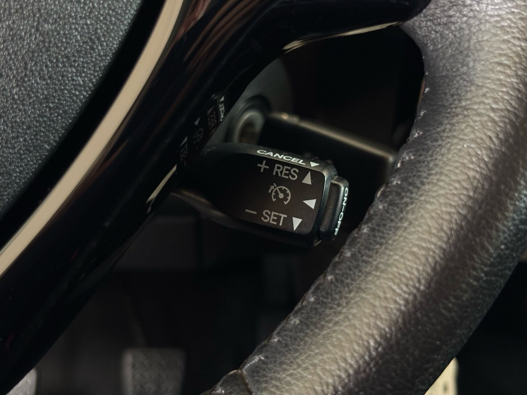 Sort Peugeot 108 fra 2016