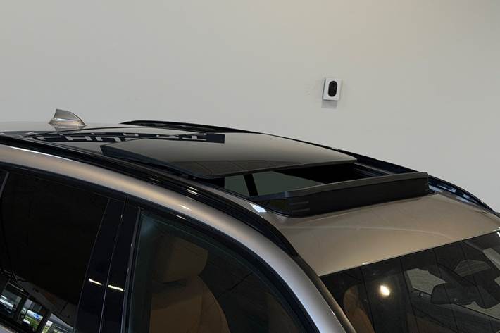Orange BMW iX3 fra 2022