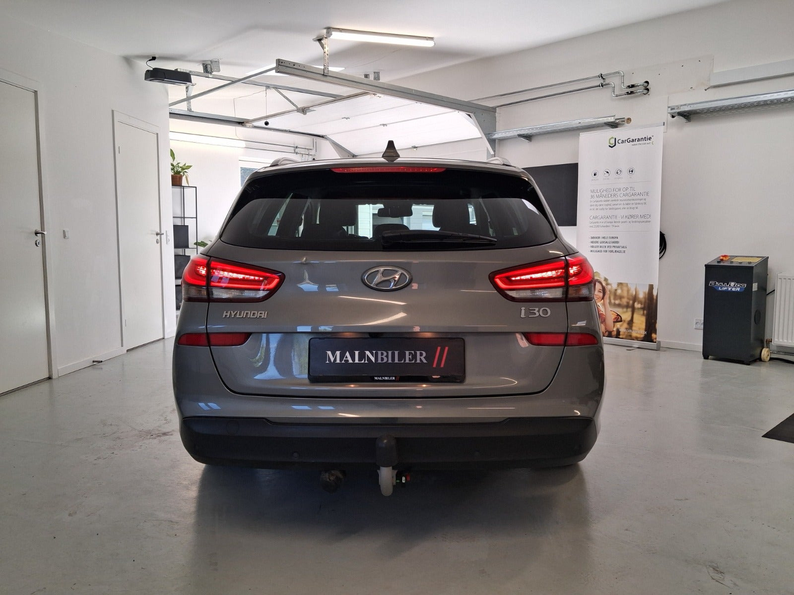 Grå Hyundai i30 fra 2018