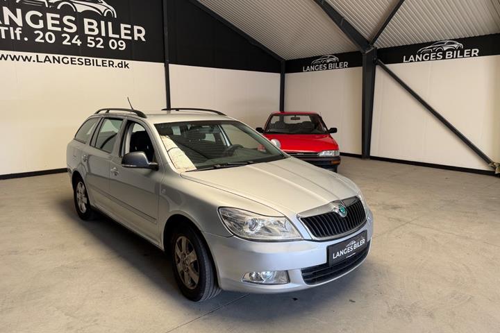 Sølv Skoda Octavia fra 2011
