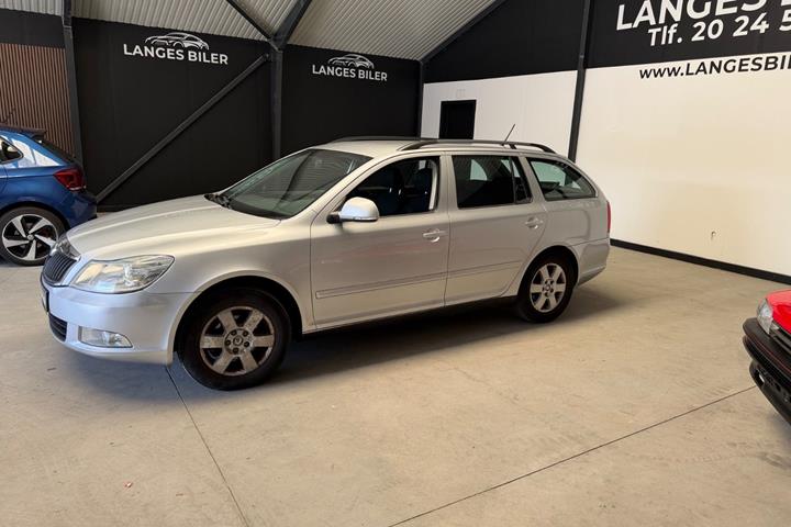 Sølv Skoda Octavia fra 2011