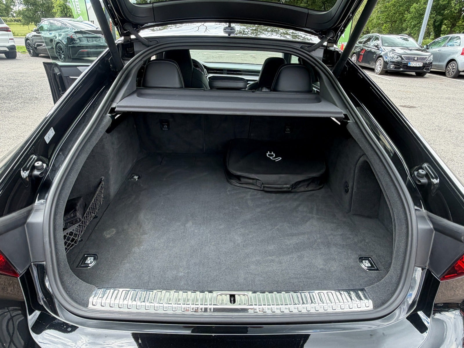 Gul Audi A7 fra 2020