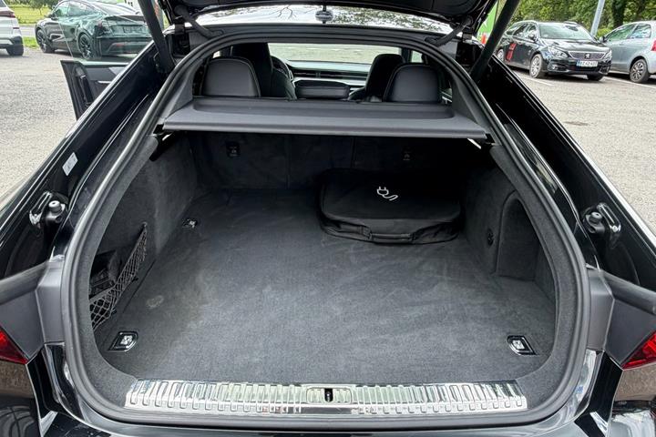 Gul Audi A7 fra 2020