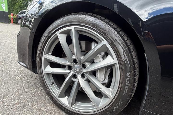Gul Audi A7 fra 2020