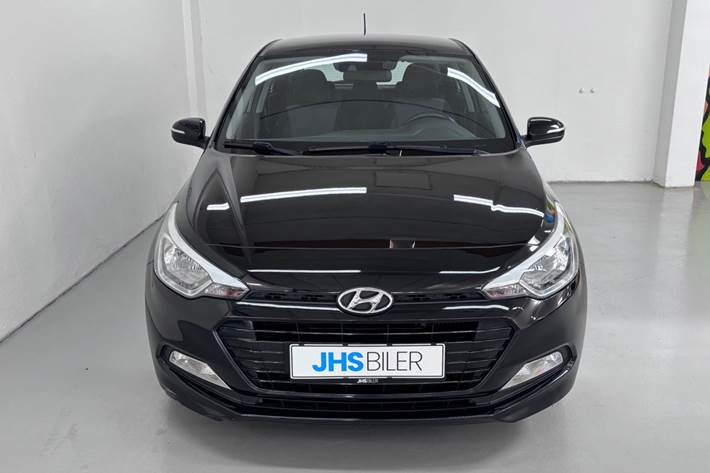 Sort Hyundai i20 fra 2017