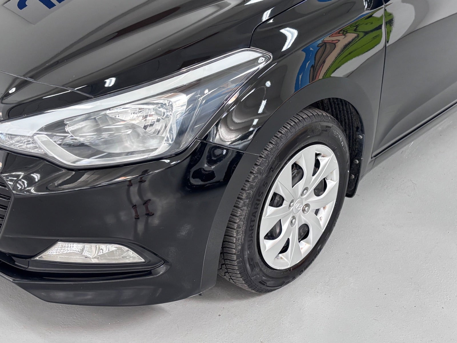 Sort Hyundai i20 fra 2017
