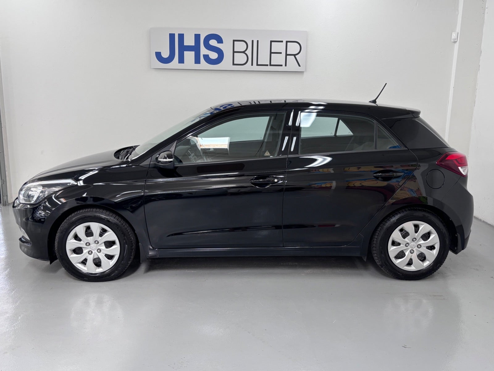 Sort Hyundai i20 fra 2017