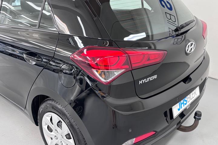 Sort Hyundai i20 fra 2017