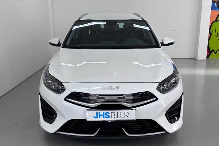 Hvid Kia Ceed fra 2022