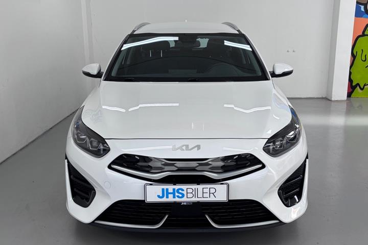 Hvid Kia Ceed fra 2022
